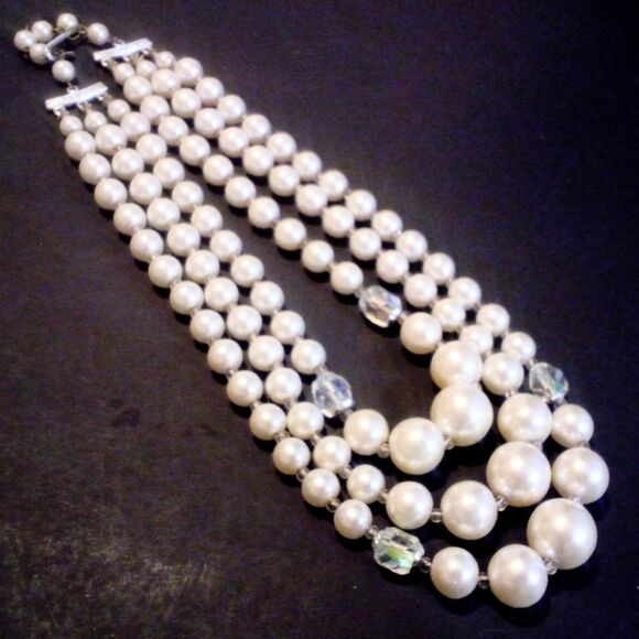 Vintage Mid Century Multi Strand Faux Pearl Necklace * - Picture 3 of 5